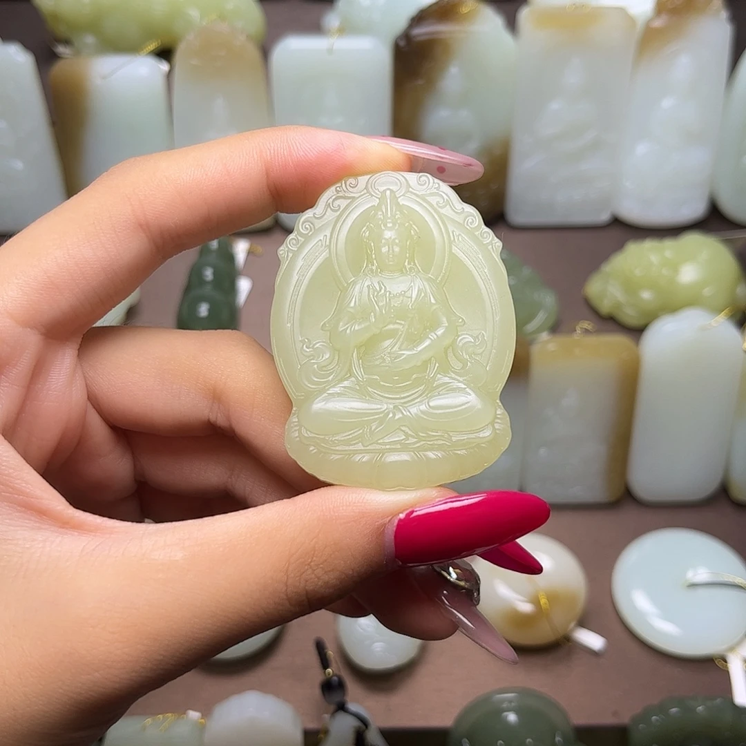 颈饰未镶嵌和田玉