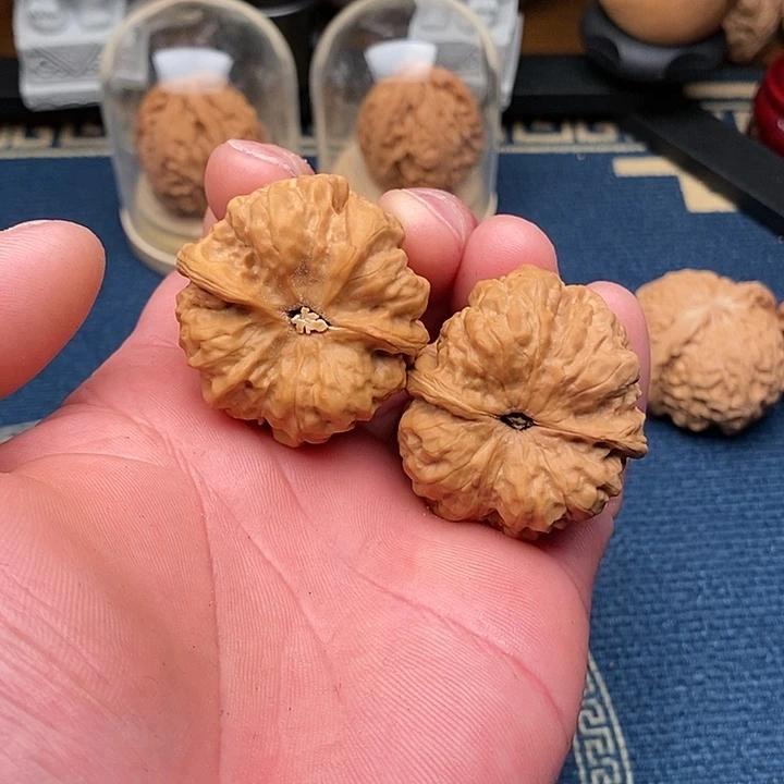 文玩核桃把件寄*蛤蟆37