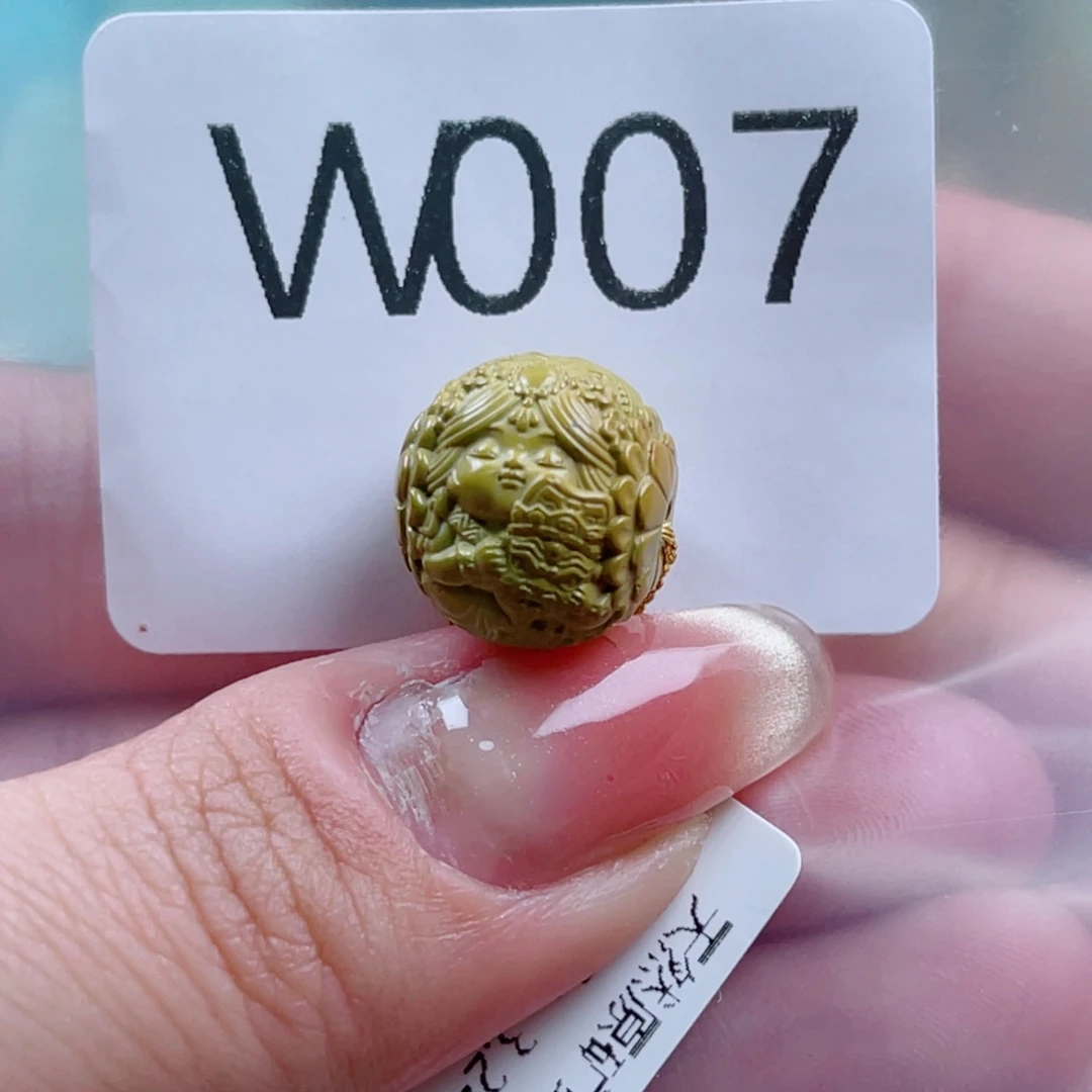 笑***笑绿松石未镶嵌珠宝奇石