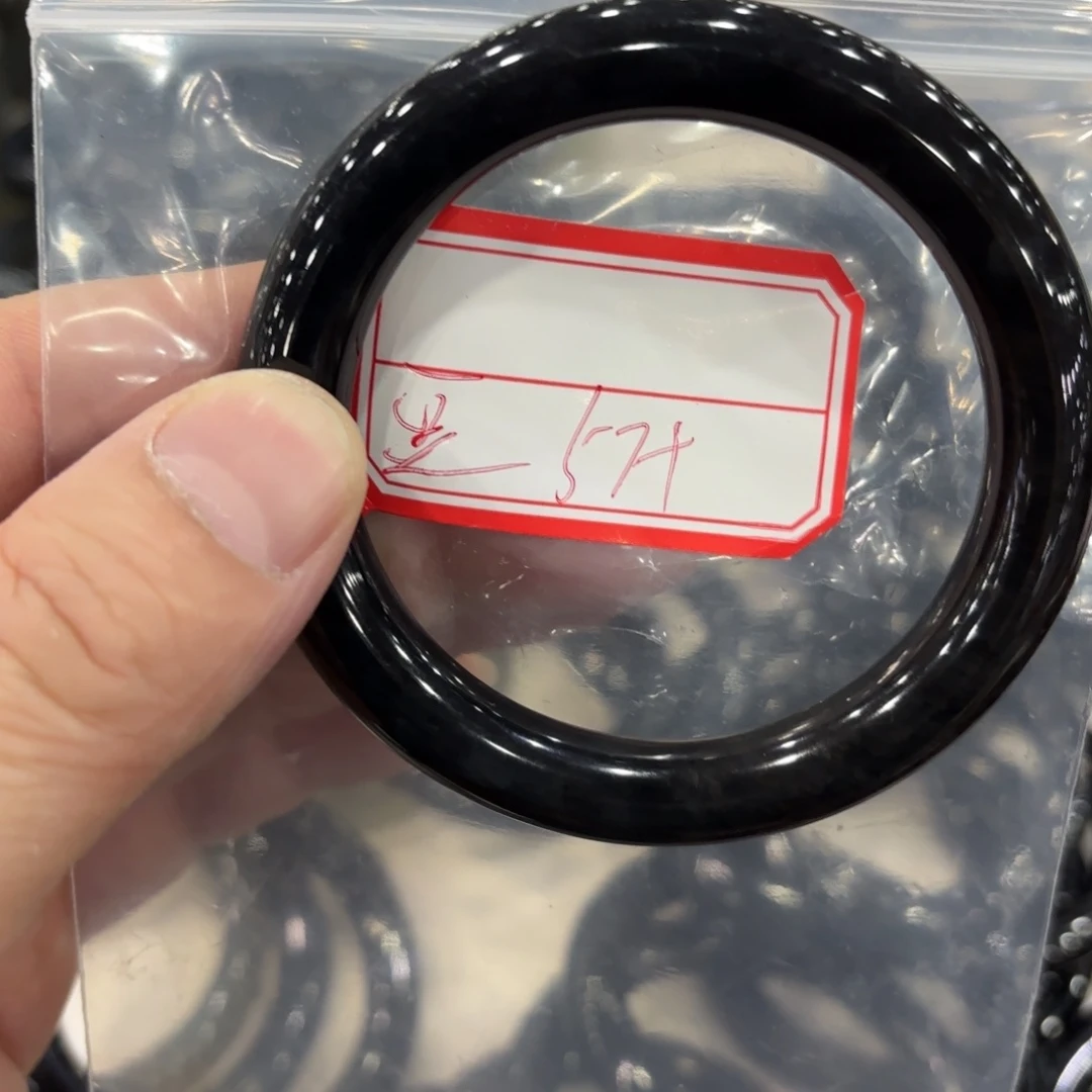 蛇纹石玉手镯未镶嵌糖****吃