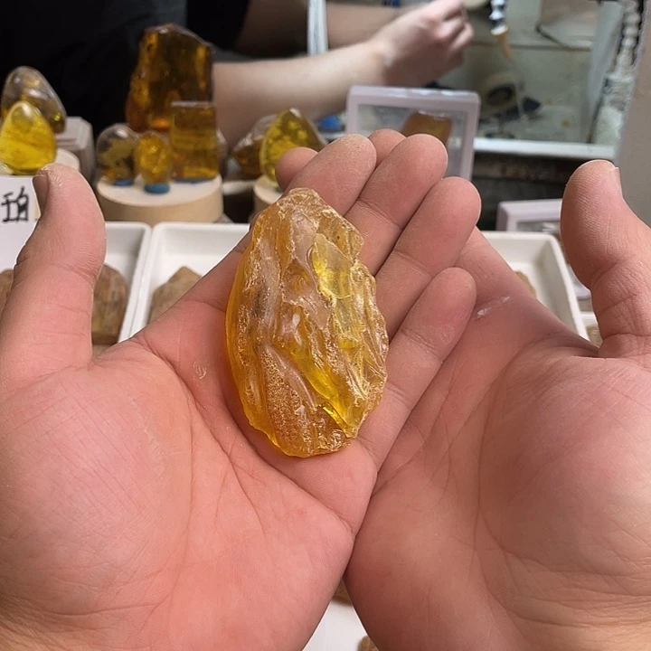 最***想定制琥珀未镶嵌天然琥珀蜜蜡