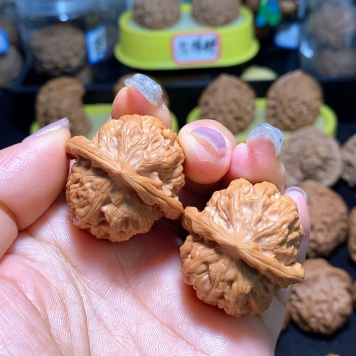 文玩核桃把件红莲微修