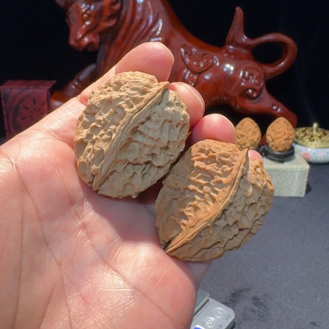 把件文玩核桃云南铁核桃11