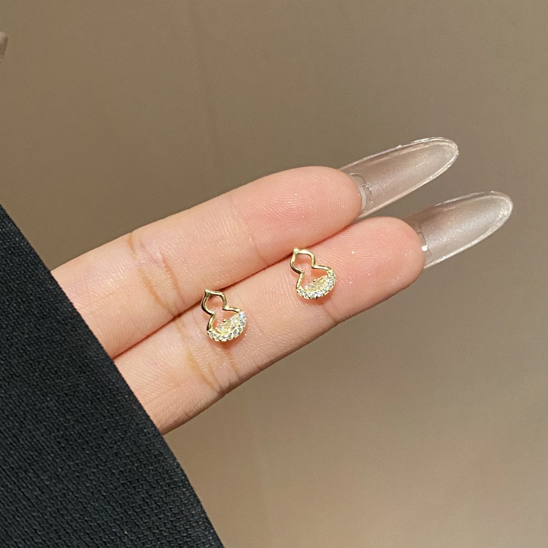 925银合成锆石耳饰 小葫芦耳钉小巧精致百搭设计A2614