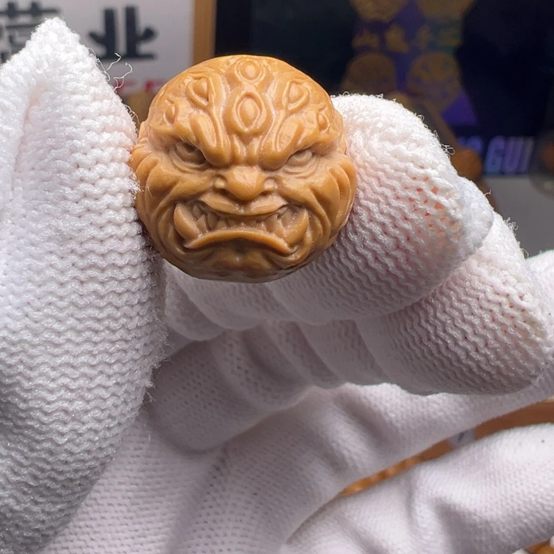 文玩核桃把件最****·九目獠牙18左右尺寸全品有正常封口线