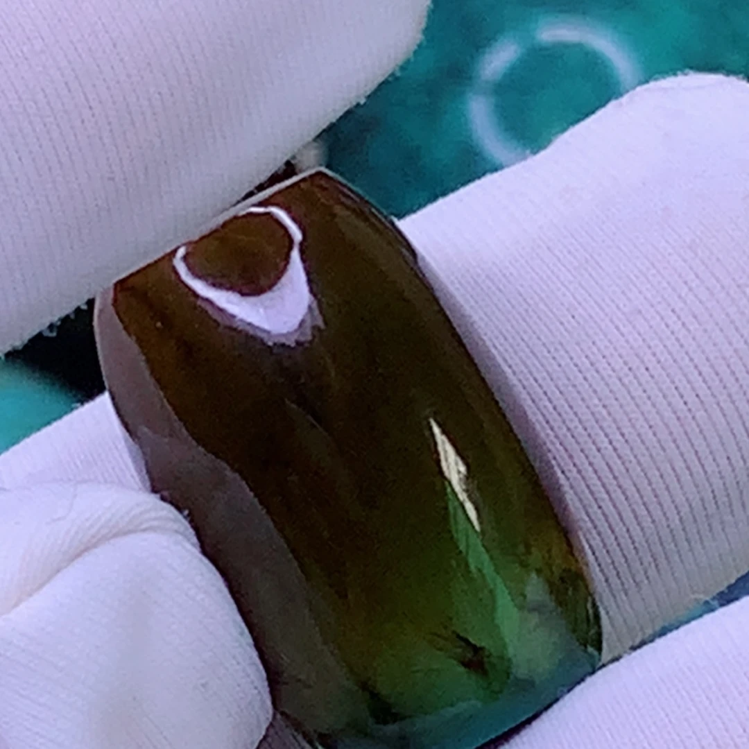未镶嵌绿松石颈饰