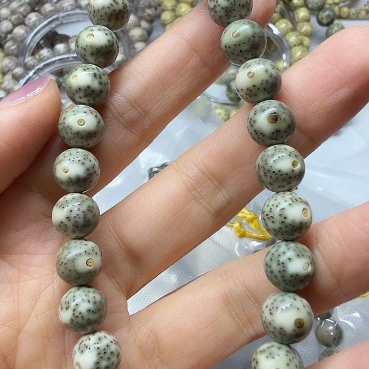 星月菩提吊坠石玉料9圆大眼睛一线天