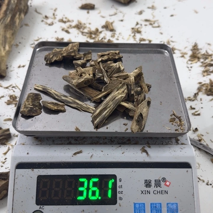 沉香碎屑沉香绿绮克沉香36克lbs