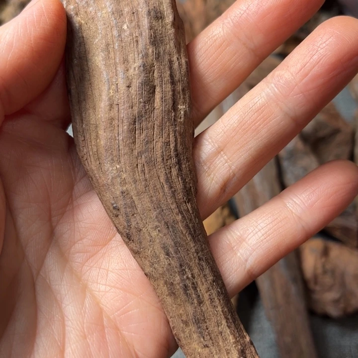 玛***迪黄花梨降香黄檀木料1块