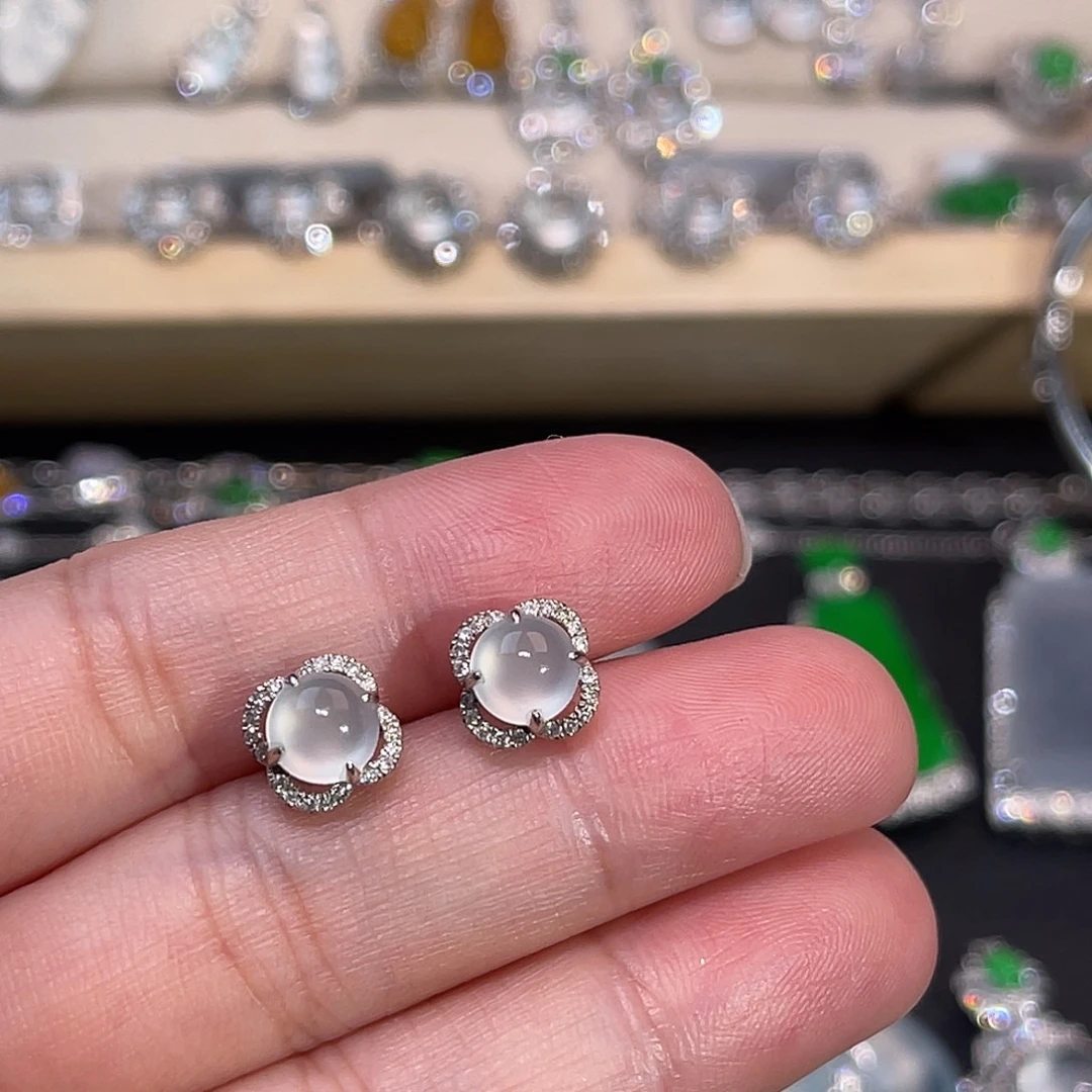 翡翠18K金镶嵌耳饰冰蛋