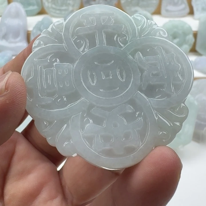 翡翠未镶嵌颈饰天然缅甸A货翡翠