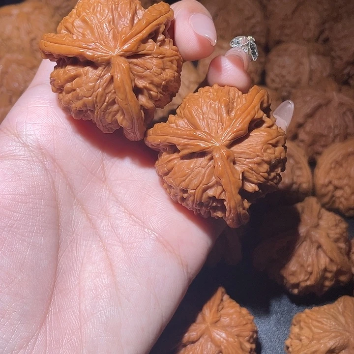 不****吊坠文玩核桃小妹三棱