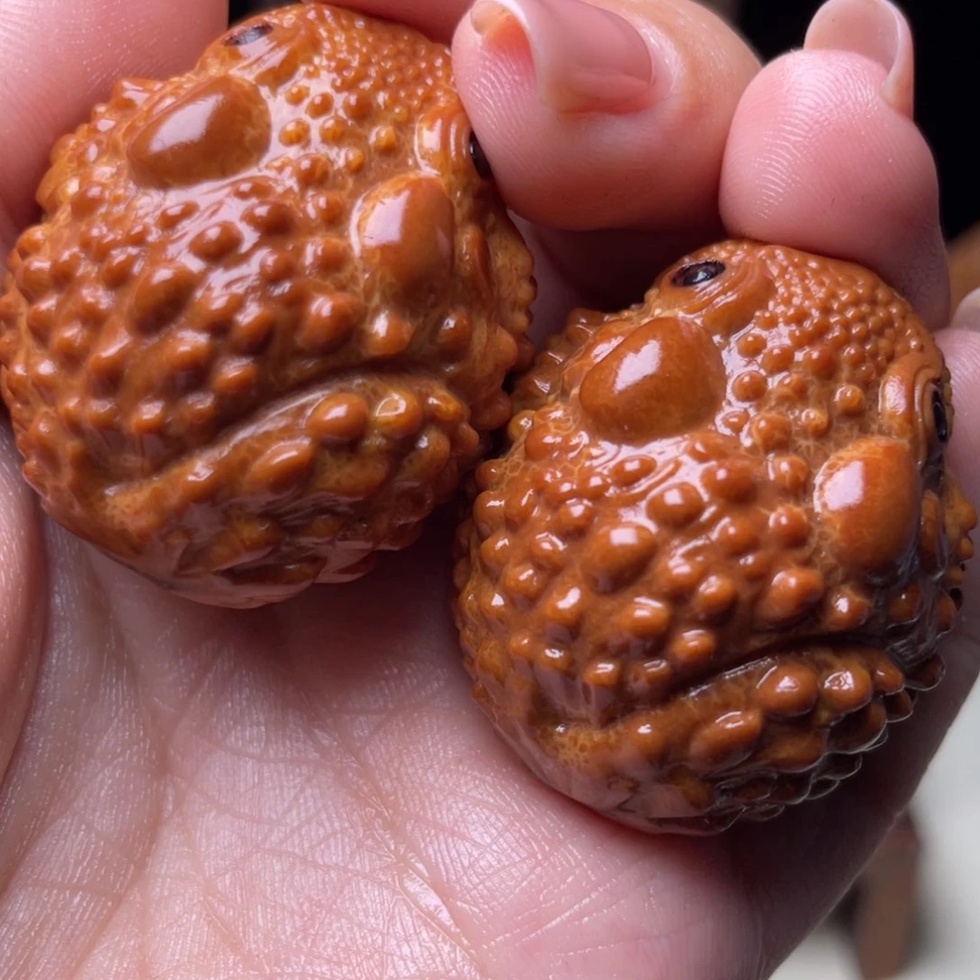 吊坠橄榄核金蟾手球3.5