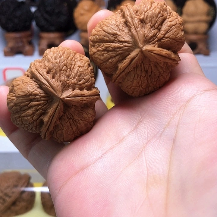 文玩核桃吊坠云南铁核桃