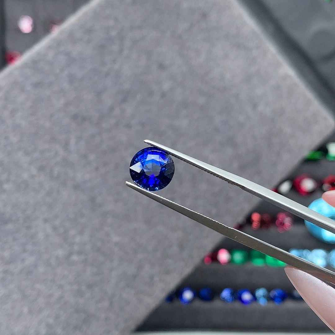 裸石蓝宝石3.06克拉皇家蓝