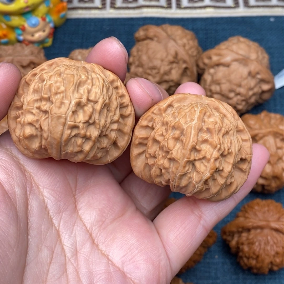 文玩核桃把件?****d42精品闷白全品