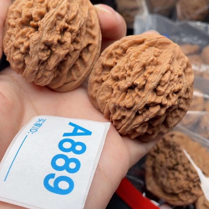 文玩核桃吊坠核桃