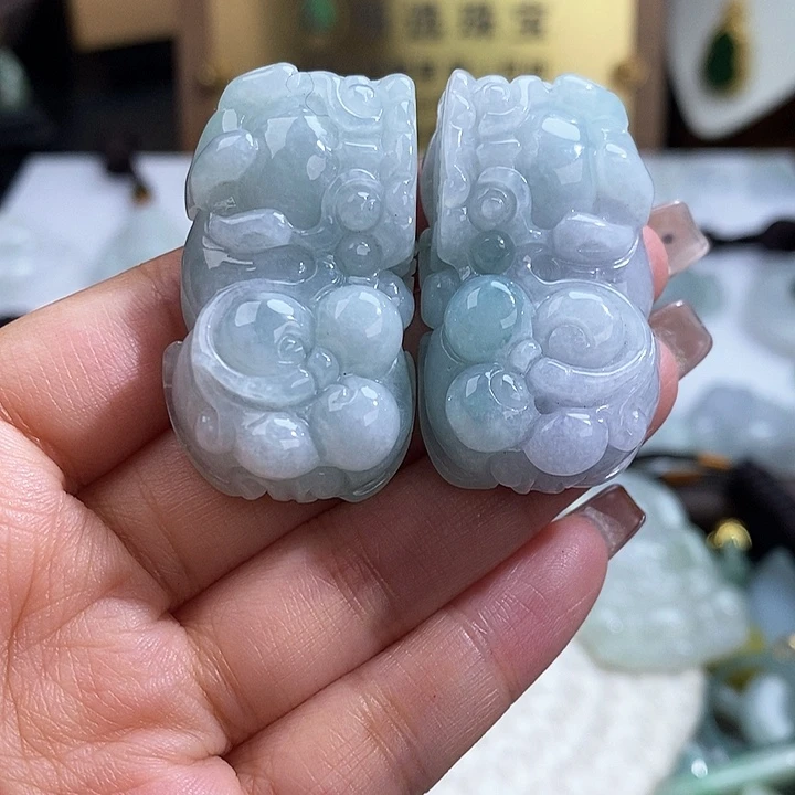 翡翠未镶嵌颈饰4510