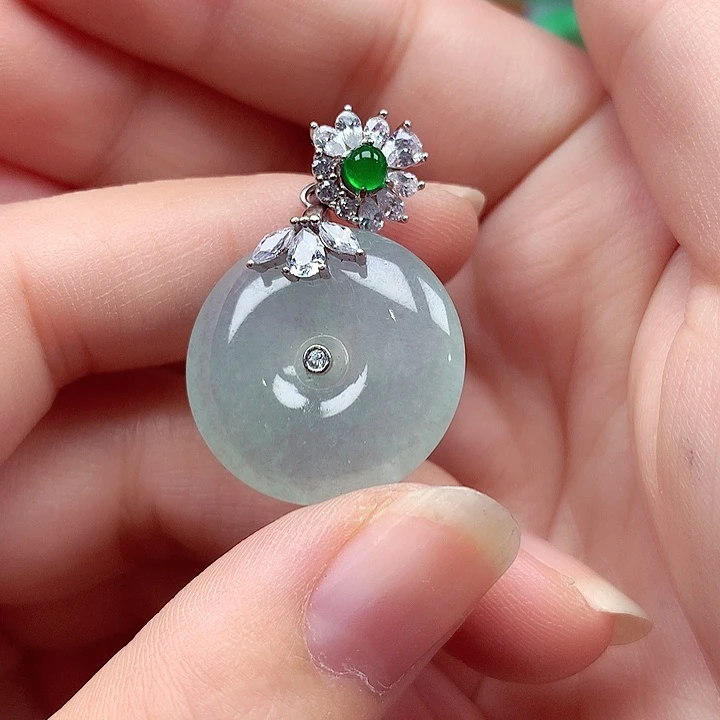 翡翠银S925镶嵌颈饰翡翠