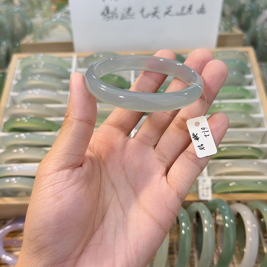 玛瑙/玉髓未镶嵌手镯圈口61.2