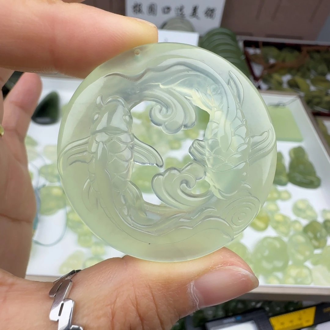 蛇纹石玉未镶嵌颈饰