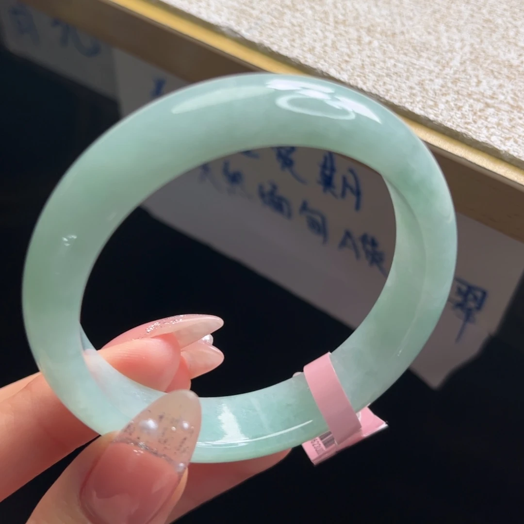 翡翠未镶嵌手镯手镯