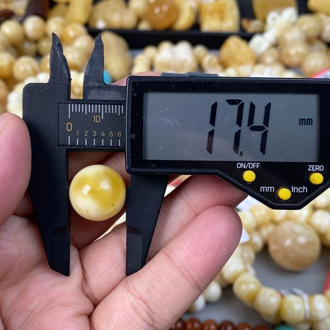 蜜蜡未镶嵌珠宝奇石3g