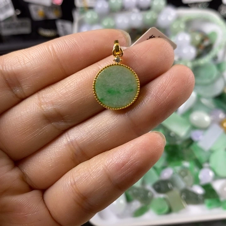 翡翠未镶嵌颈饰颈饰未镶嵌翡翠