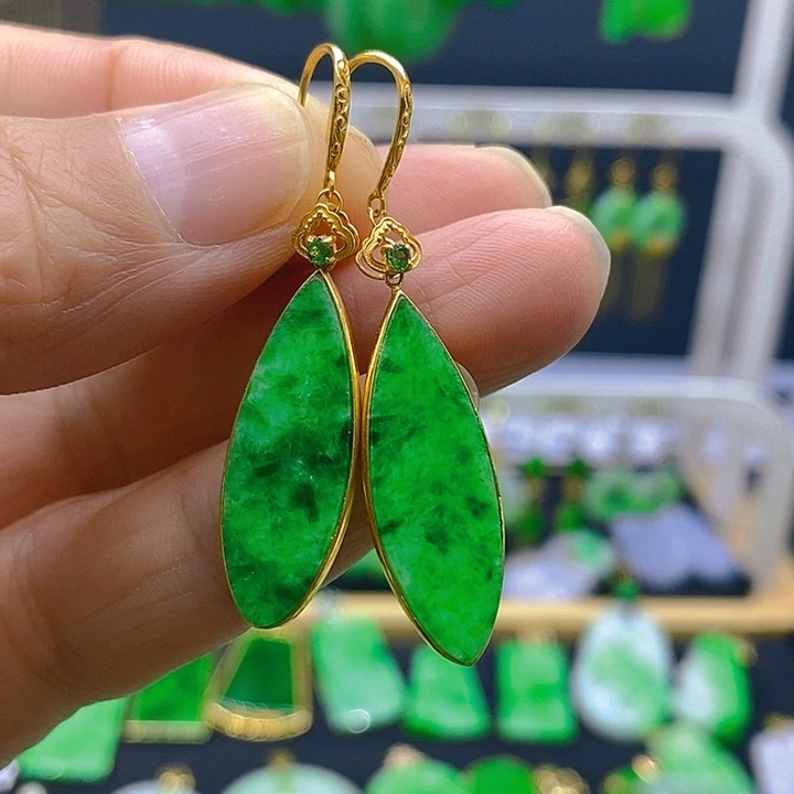 翡翠18K金镶嵌耳饰耳坠