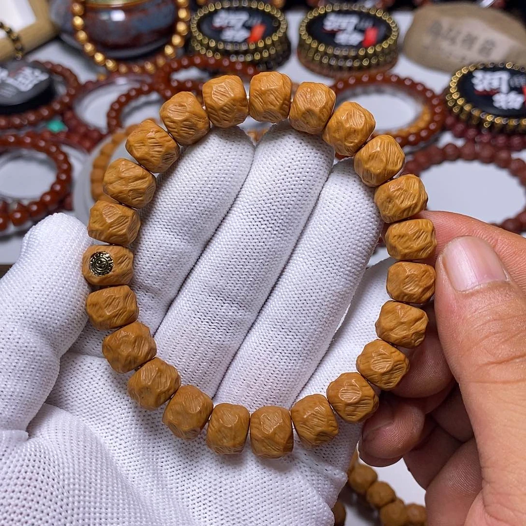 猴头核桃手串乱山无相11左右 8号