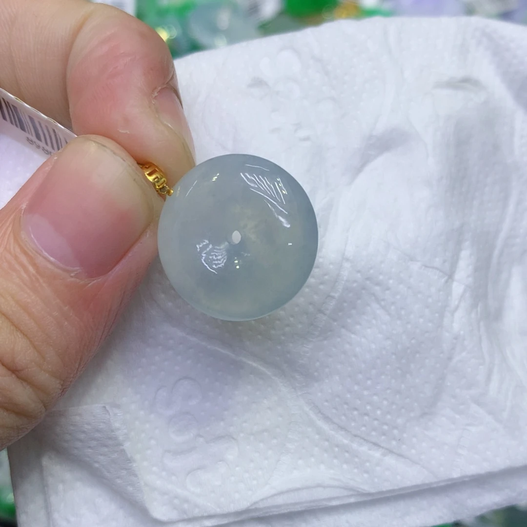 颈饰18K金镶嵌翡翠