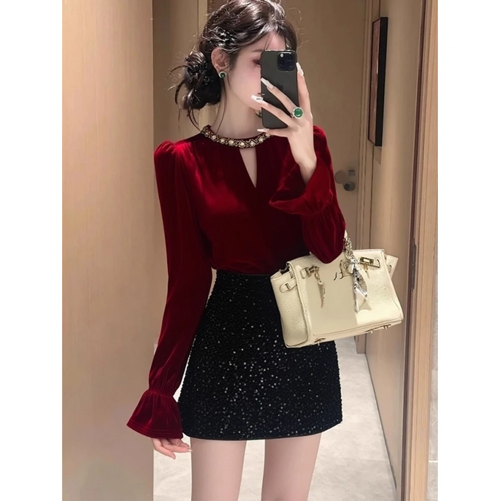 法式轻奢镂空红色丝绒打底衬衫女秋冬独特超好看漂亮修身长袖上衣