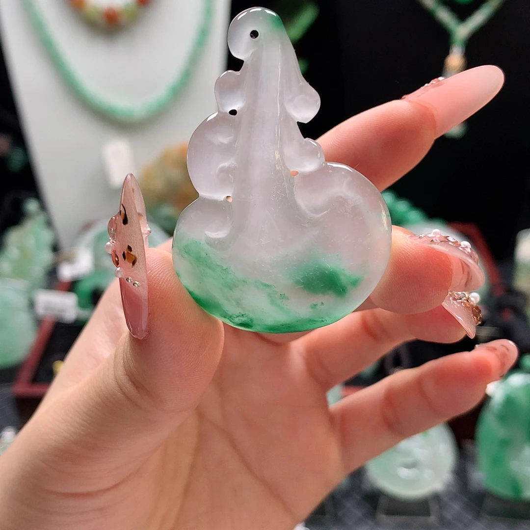 石英质玉未镶嵌吊坠