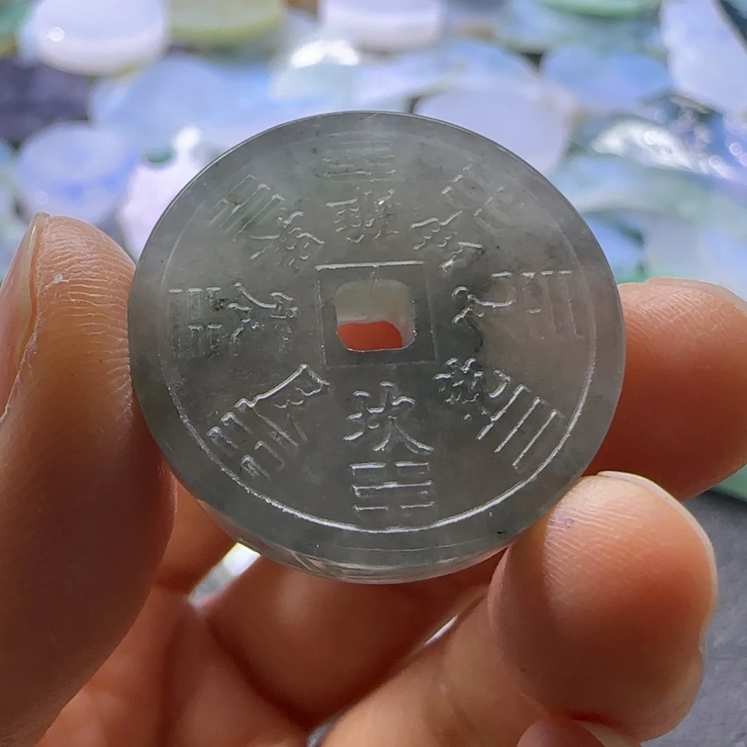 翡翠未镶嵌颈饰定制