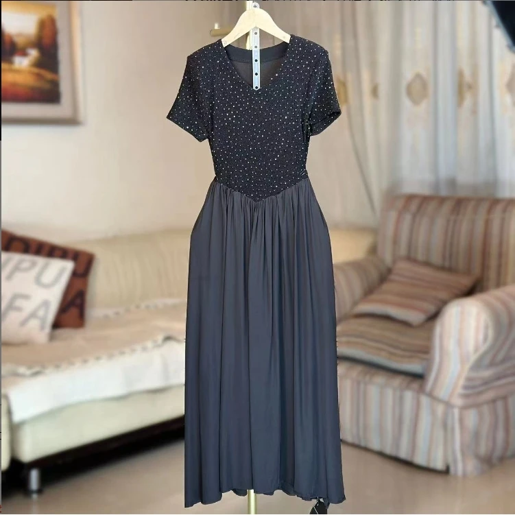 夏季新款气质高级感黑色短袖连衣裙法式v领高腰显瘦裙子女装8188