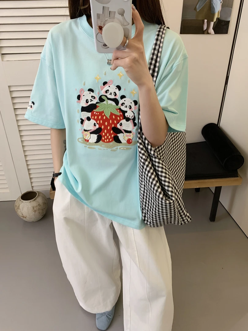 程程甄选  重工刺绣草莓熊猫韩系小众休闲体恤930