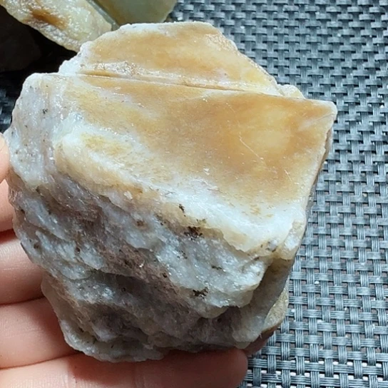 和田玉（糖玉）未镶嵌珠宝半成品