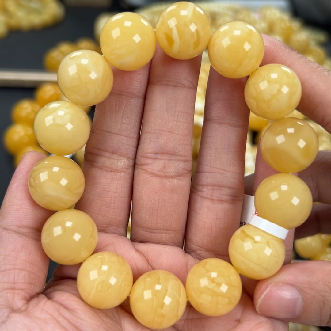 琥珀未镶嵌手链33.9克