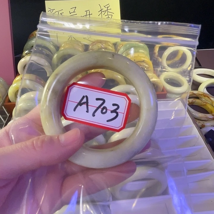 老***好蛇纹石玉合金手镯