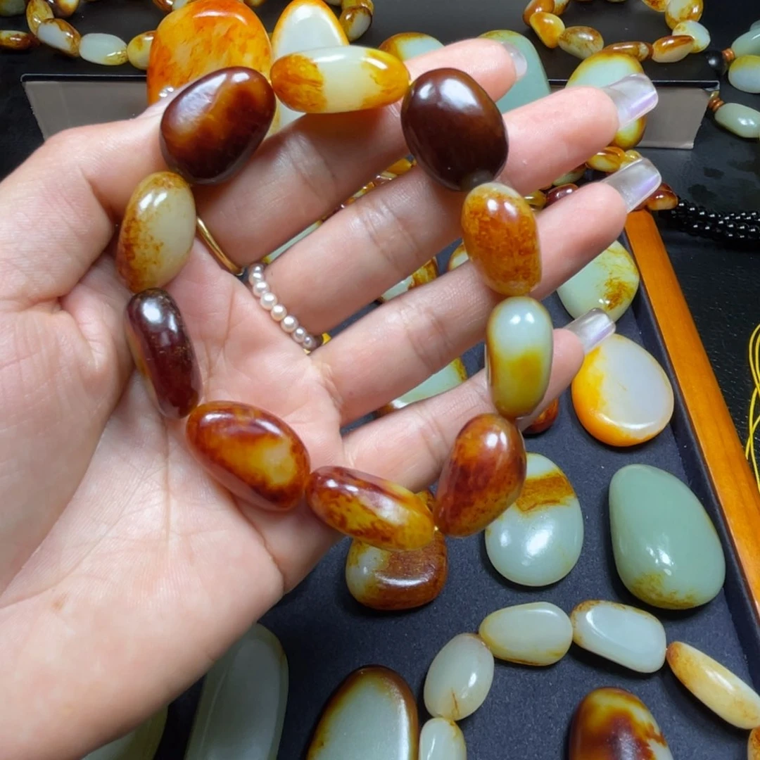 颈饰未镶嵌和田玉h****?