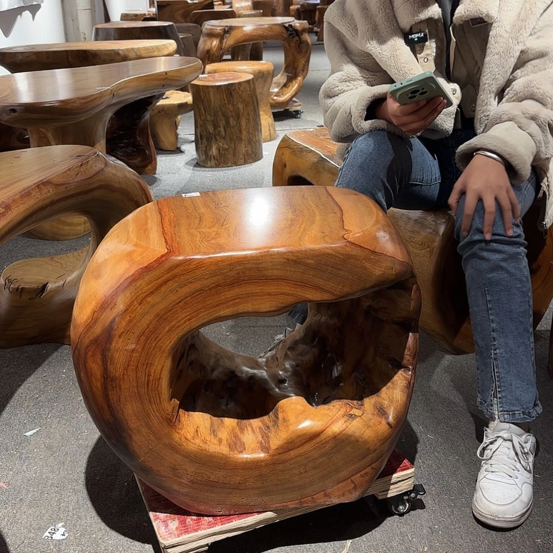 鑫***宸香樟木香樟木根雕凳子一物一拍编号716长39宽32高45