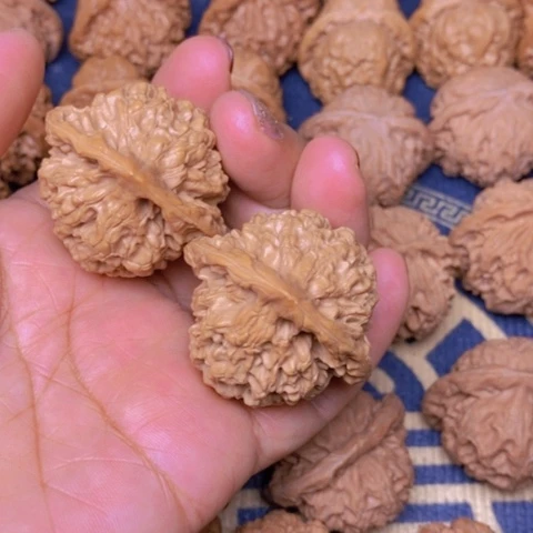 【闪购商品】文玩核桃吊坠老***病官帽42