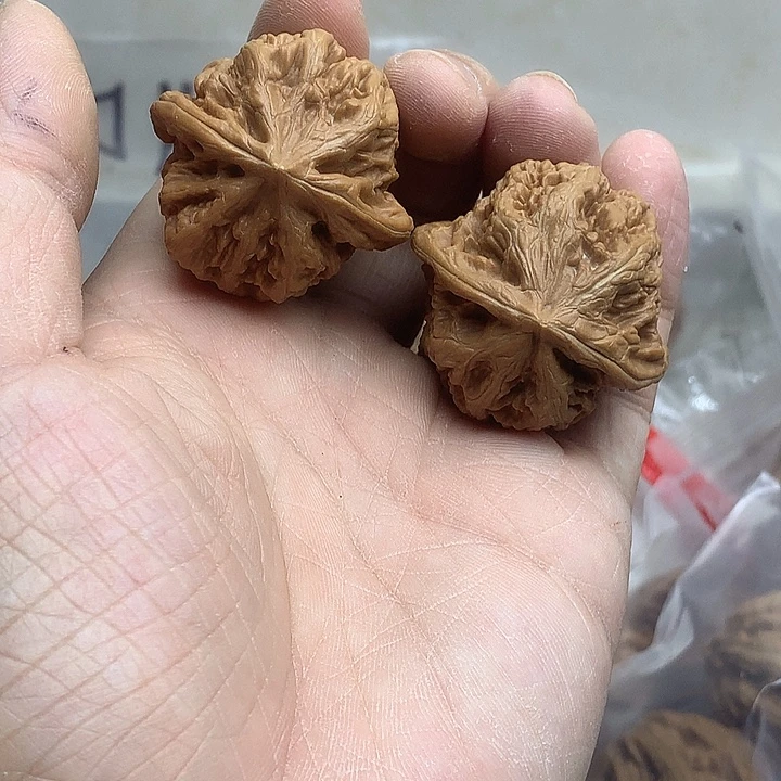文玩核桃吊坠38凤凰台打好底了