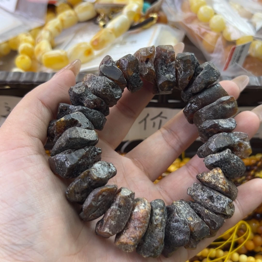 琥珀珠宝奇石未镶嵌