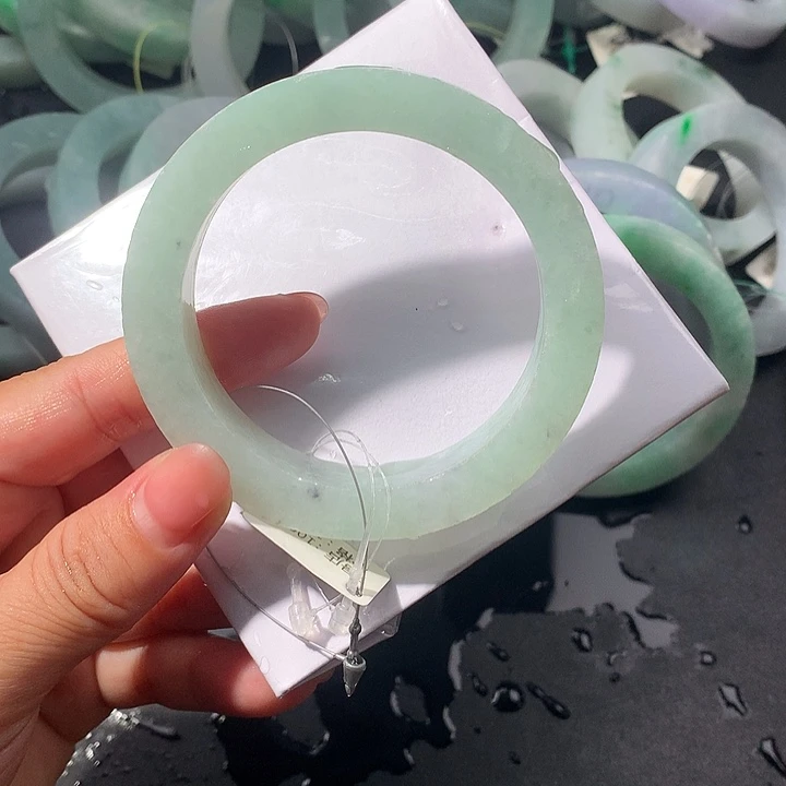 未镶嵌手镯定制翡翠56-58圈，12宽