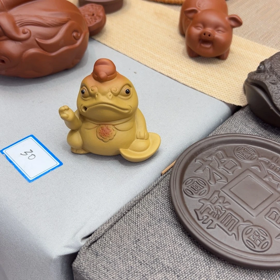 C***g茶宠紫砂段泥金蟾