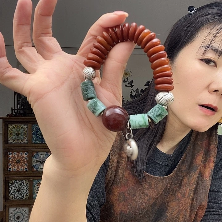 蜜蜡手串未镶嵌心****！手串