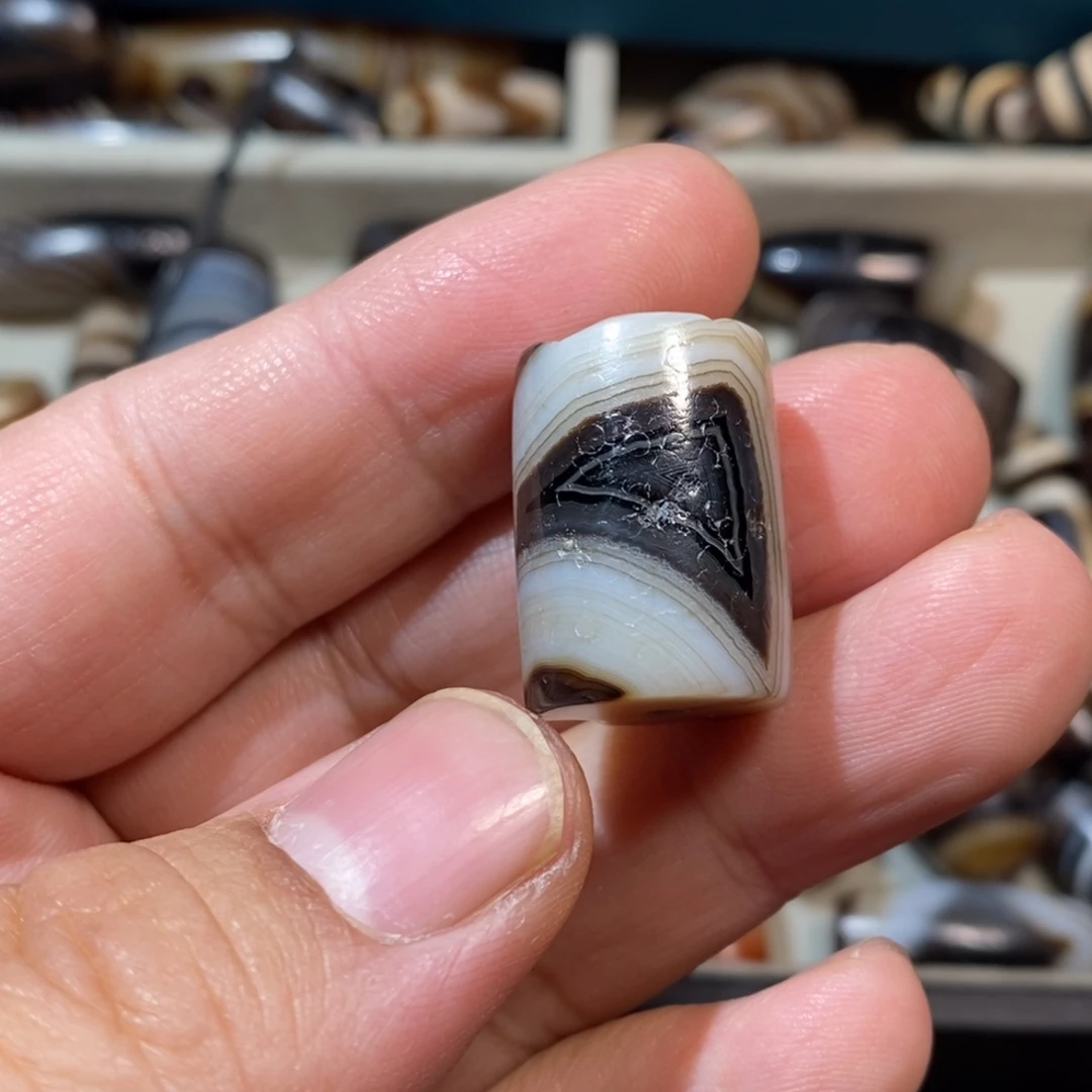 玛瑙/玉髓未镶嵌珠宝半成品