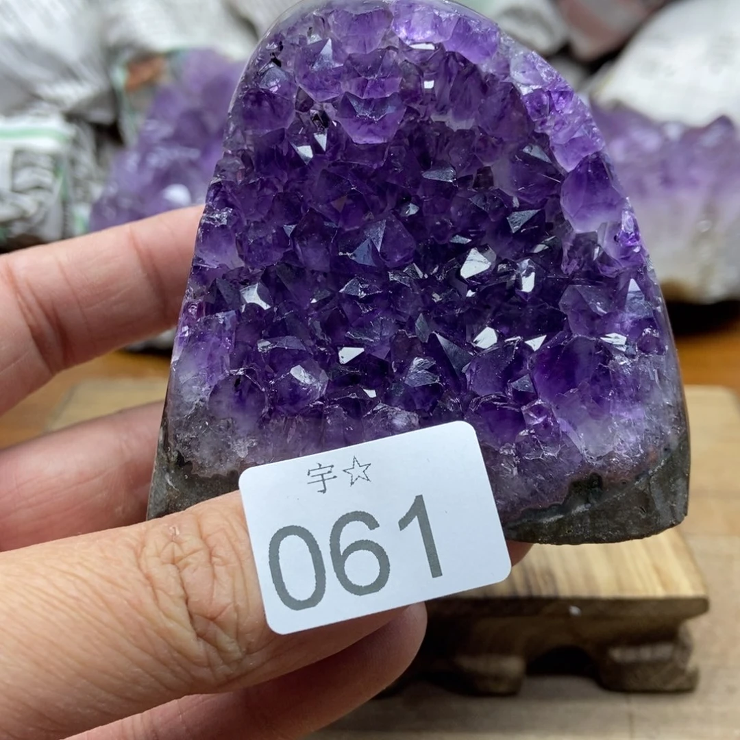 紫晶大型摆件（非配饰）未镶嵌