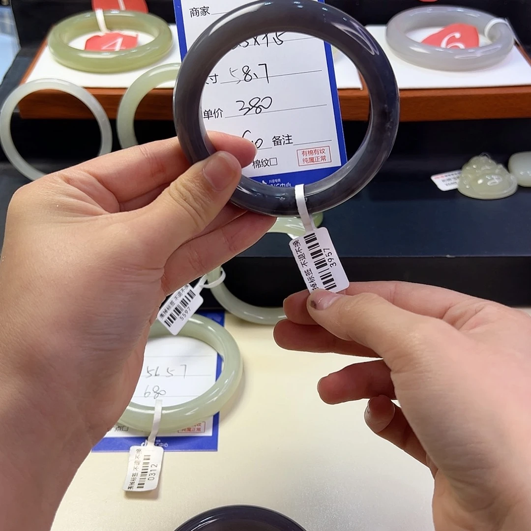 和田玉手镯未镶嵌G****3